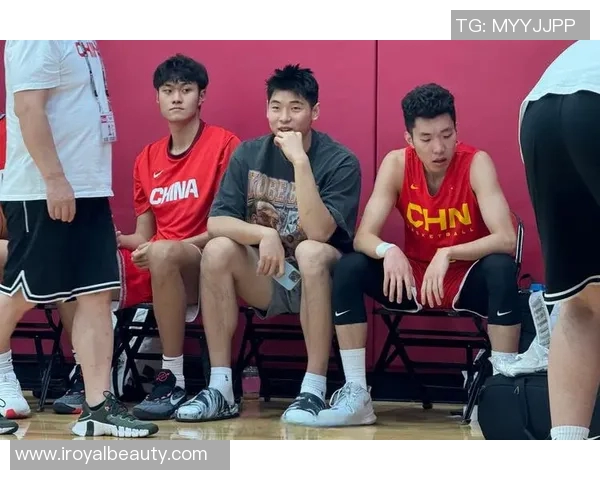 美国男篮对阵中国队精彩回顾央视全程直播赛场热情瞬间