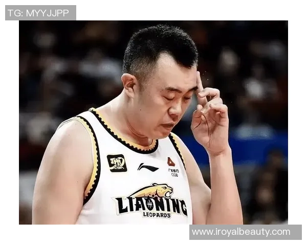 韩德君：从篮球新星到中国男篮的中流砥柱之路与辉煌成就分析