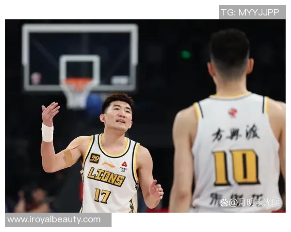 2017年CBA新疆队与广东队激战回顾精彩瞬间与战术分析